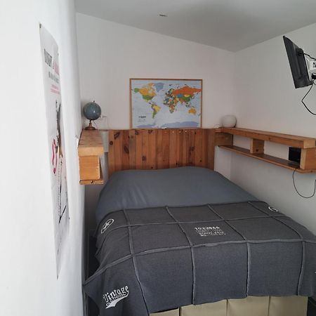Petit Studio Independant Dans Jardin Avec Parking Et Portail Electrique 마르세유 외부 사진